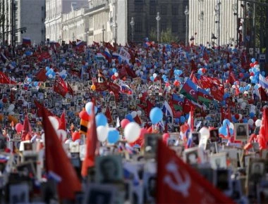 Ρωσία: Γιορτασε την Ημέρα της Νίκης με μεγαλοπρέπεια (φωτό-βίντεο)